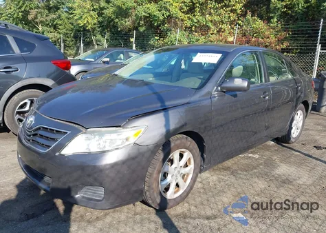 2011 Toyota Camry Le z USA, uszkodzony, nr VIN 4T1BF3EK4BU688482